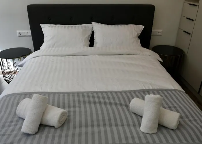 Mini City Getaway Apartament *